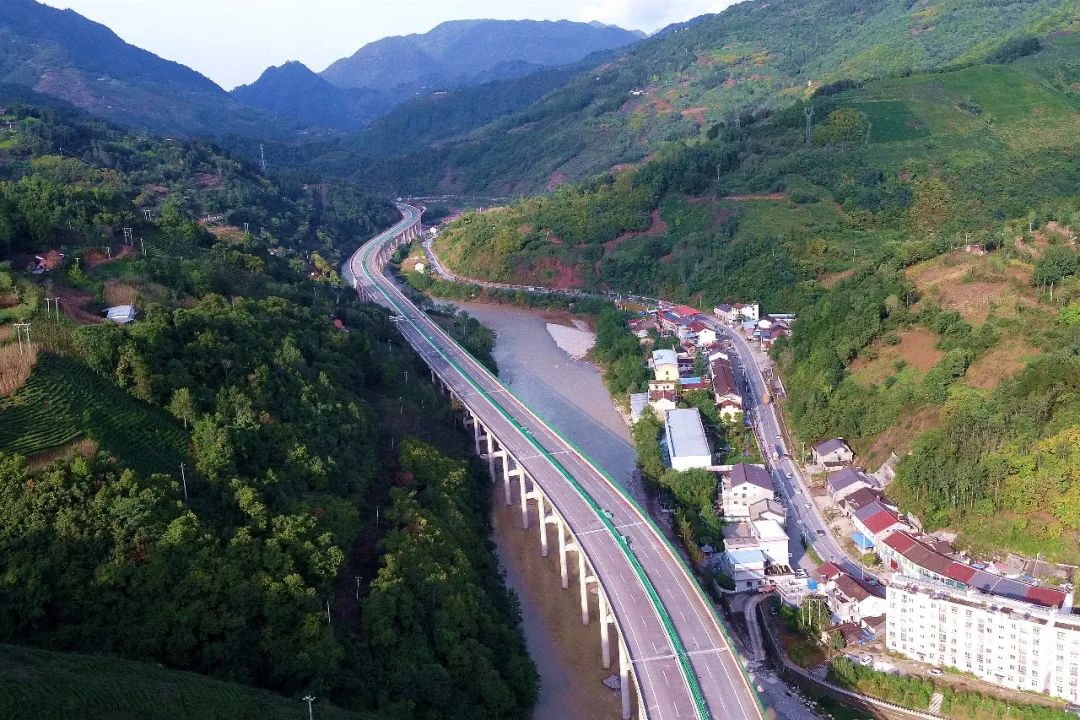 西乡至镇巴高速公路是陕西省综合交通运输十三五规划s27洋镇高速