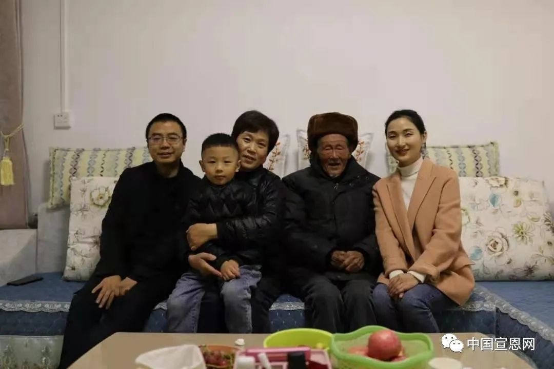 刘祥炳家庭(椒园镇推荐)龙小玲家庭(县大数据中心推荐)二,出彩家庭(10