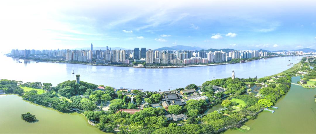 期间，鹿城区的gdp突破千亿大关从2015年的805.96亿元增长到2019年的1137.13亿元