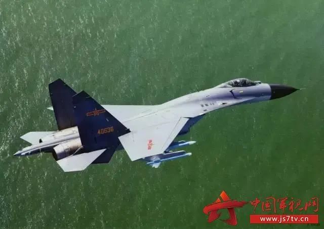 央视报道歼11B :揭秘“空中利剑”