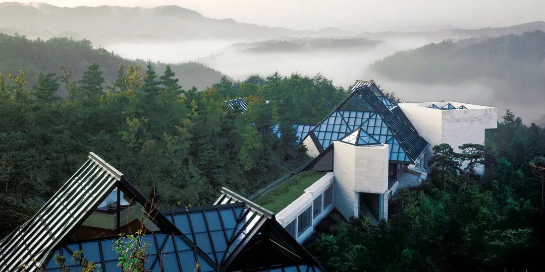 美秀美术馆照进现实的桃花源理想艺术客