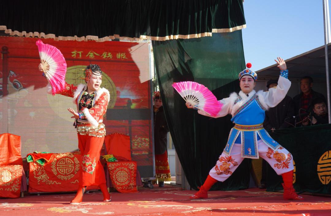 【文明实践在行动】和林格尔县巧什营镇举行文化下乡活动暨志愿服务队