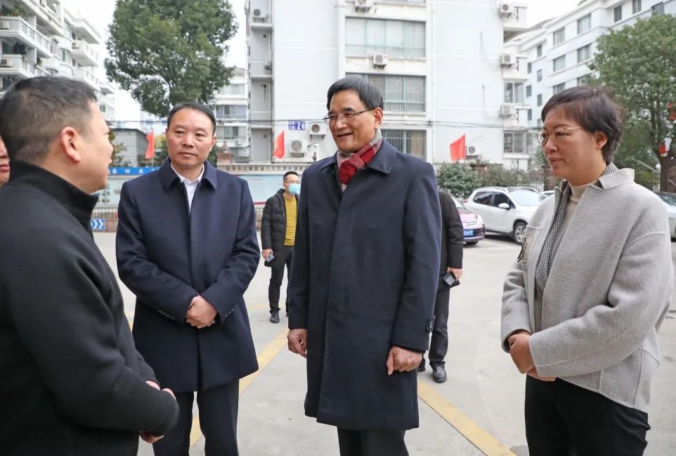 要闻速递熊建平赴临海调研人大代表联络站和矛调中心工作