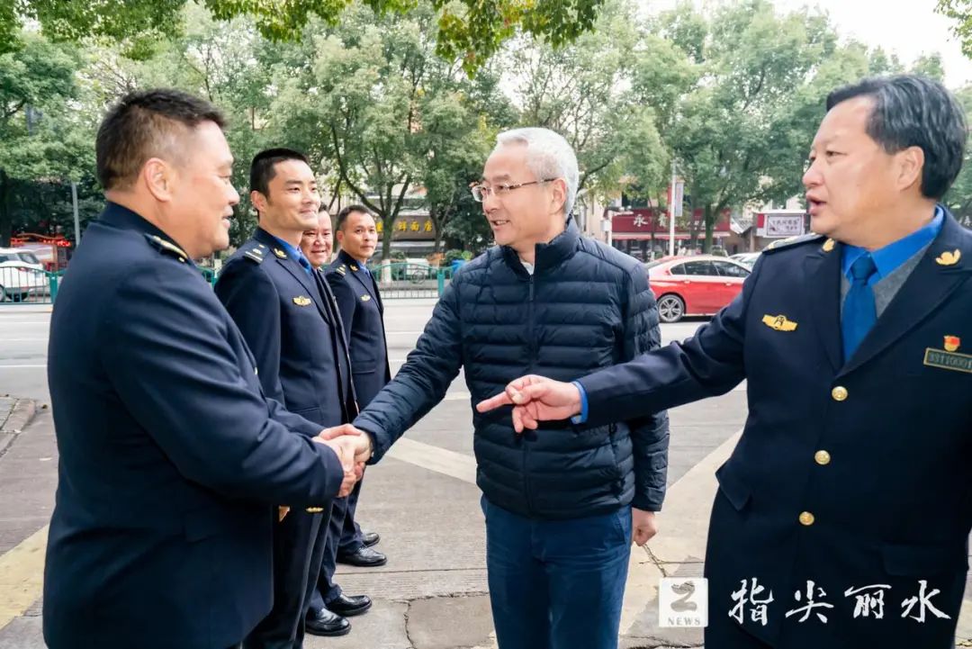 吴晓东在专题调研城市管理工作时强调不断提升城市管理数字化智慧化