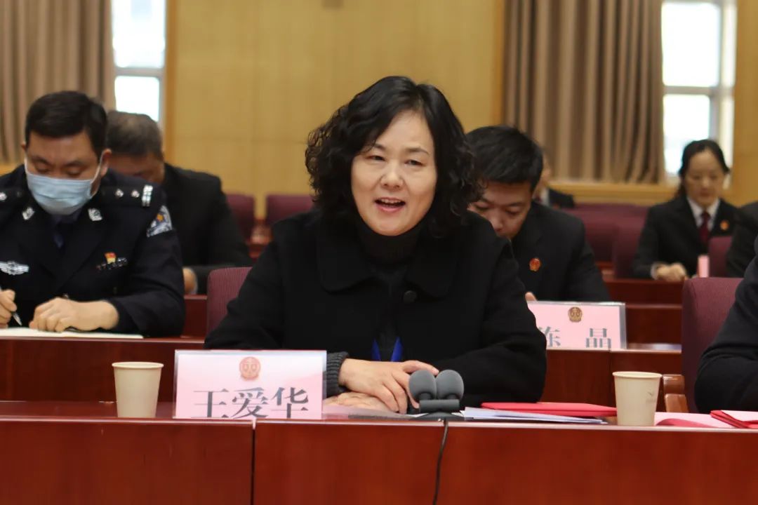 中国,市人大代表,峄城区检察院专职检委会委员,第一检察部主任王爱华