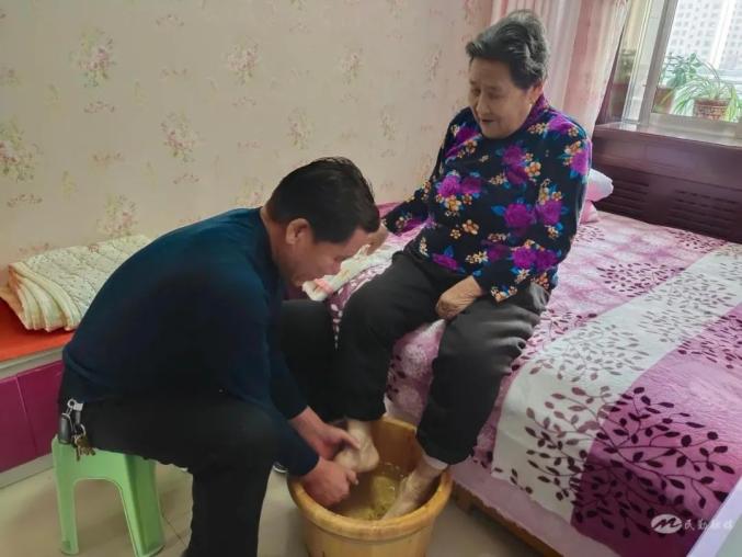 感恩父母弘扬家风|邱琳玉:孝老爱亲好家风 和谐家庭传佳话