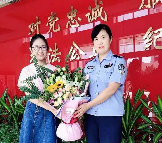 平安·警星③丨赵晓荣:铿锵玫瑰,"荣"耀绽放