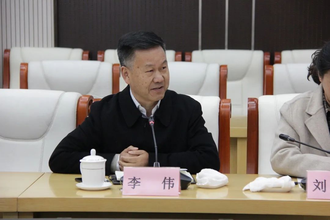 【工作动态】我市举行法检"两院"工作情况通报会