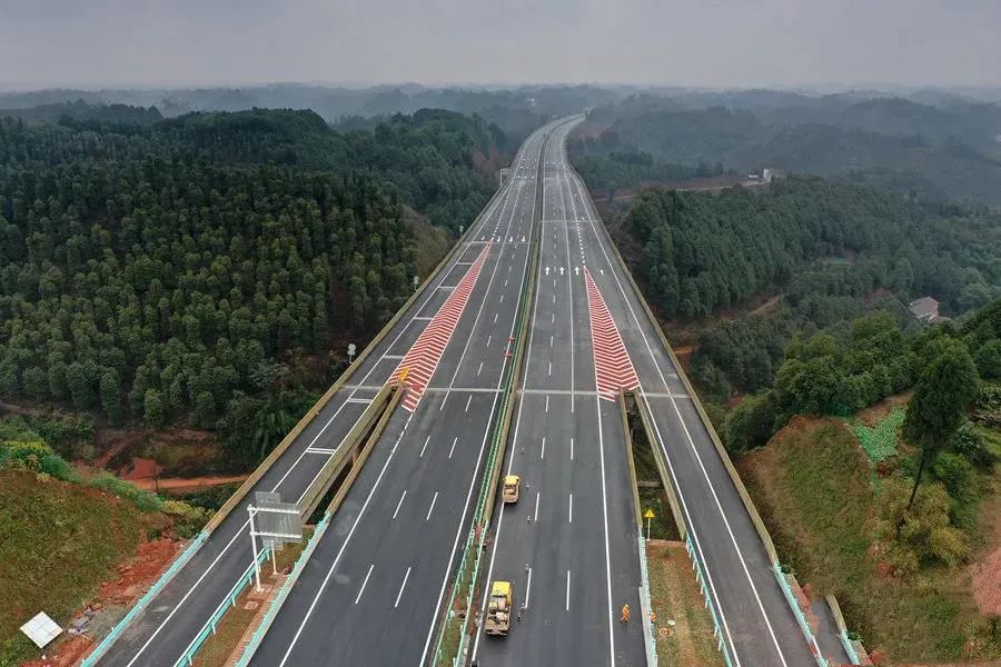 成宜高速年底通车90分钟跑拢宜宾
