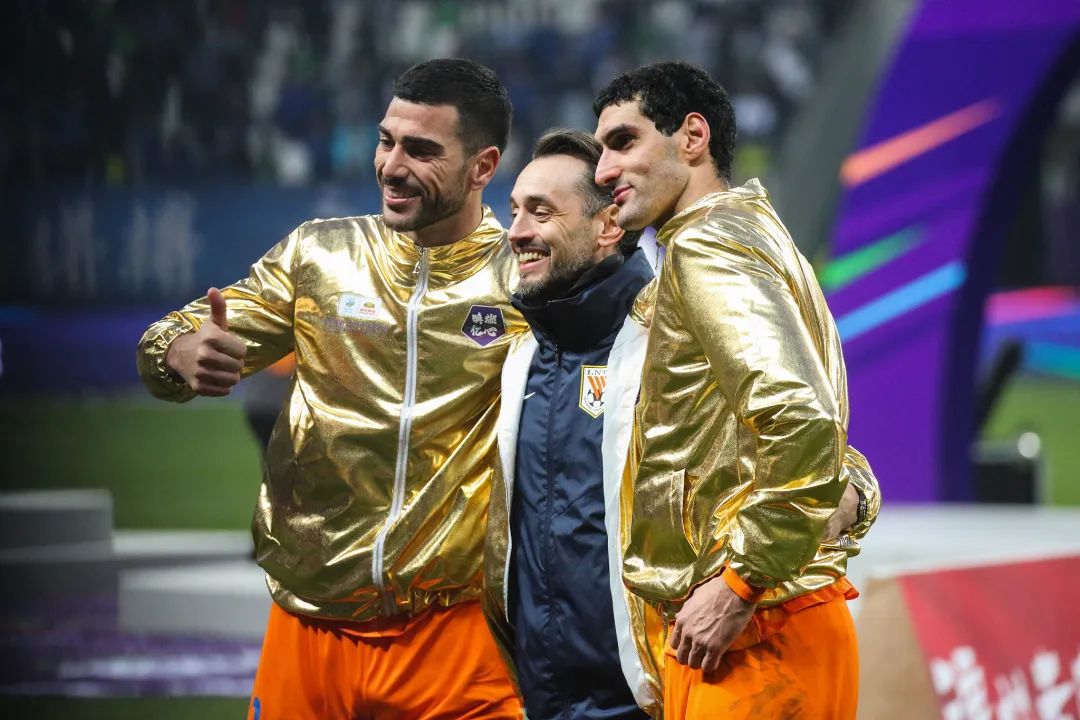 2020赛季中国足协杯决赛 山东鲁能 2-0 江苏苏宁 _王彤佩莱建功 鲁能2-0苏宁夺冠_ 山东鲁能 足协杯 历史第六次夺冠 