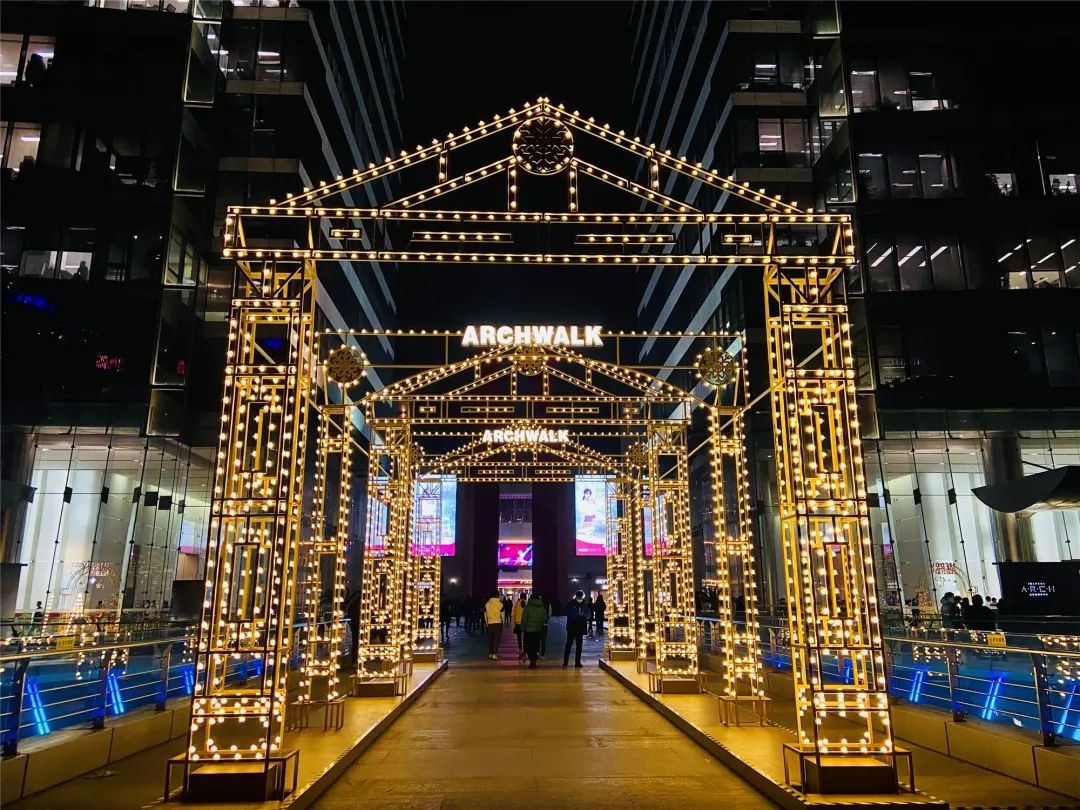 新年将至!长宁各大商场换上了"新装"