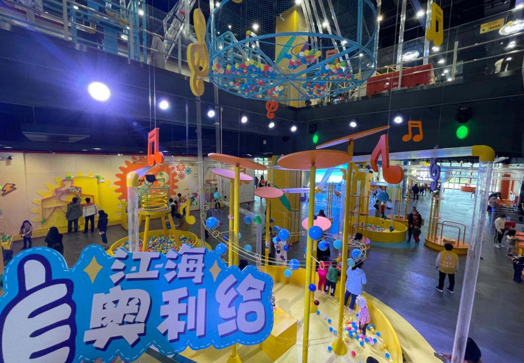 龙溪湖阅读中心龙溪湖公园科技馆儿童公园他们前往了来自五邑地区的40