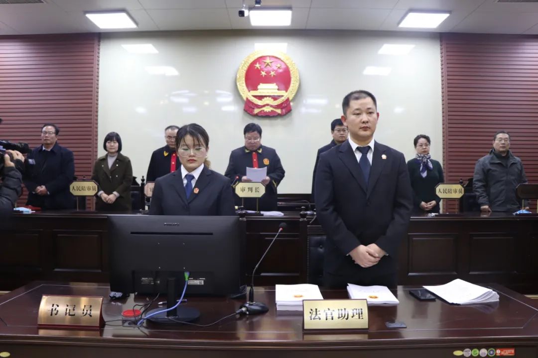 利津县人民法院对被告人曹令令涉黑涉恶案公开宣判