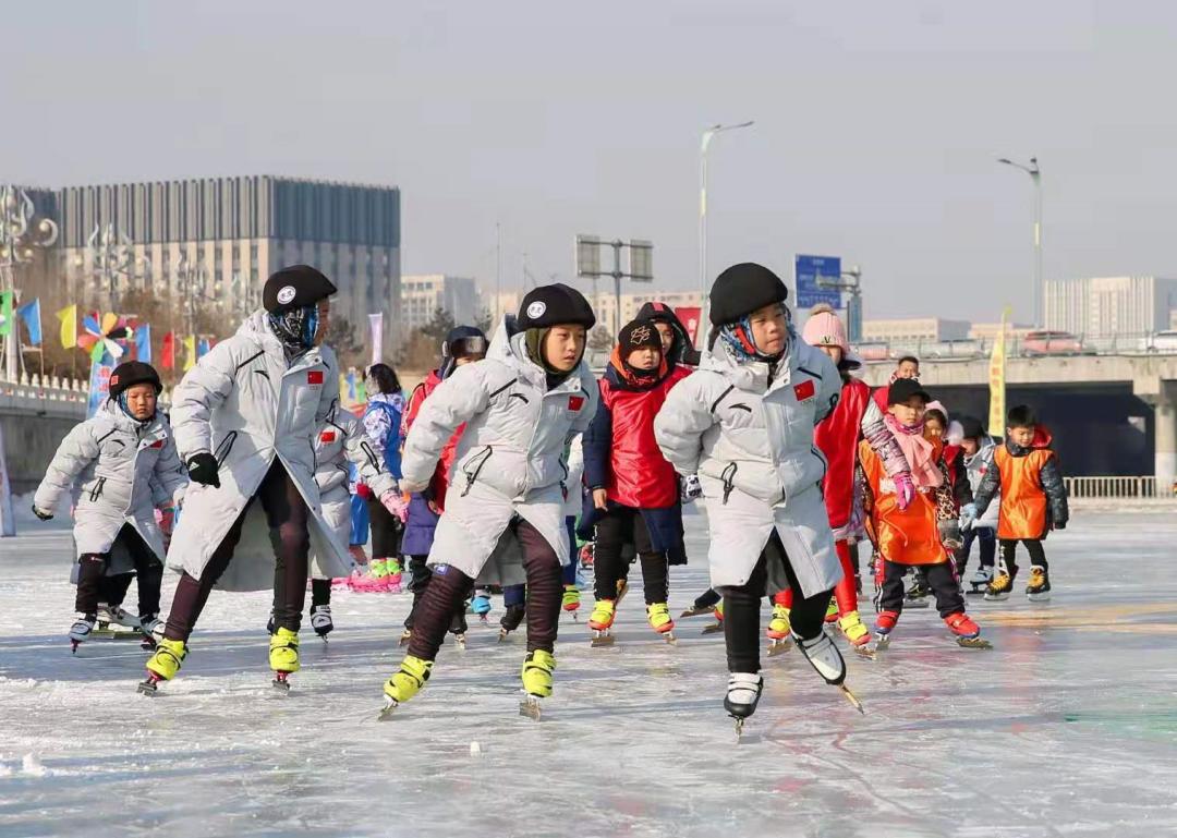 免费滑冰场任性玩!相约去呼和浩特的"冰雪盛宴"撒欢儿吧