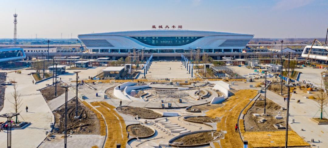 具雏形15分钟时间就到达盐城大丰站站前广场一路畅通无阻沿着通港大道