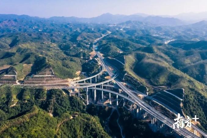 盐焗鸡牛肉火锅!这条高速28日通车