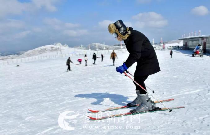 恩施旅游网2020年12月28日 星期一 椿木营滑雪场正式开业!