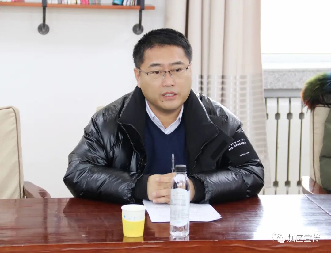 新闻快车培育文明风尚建设美丽校园区委常委宣传部长吕延廷深入加区