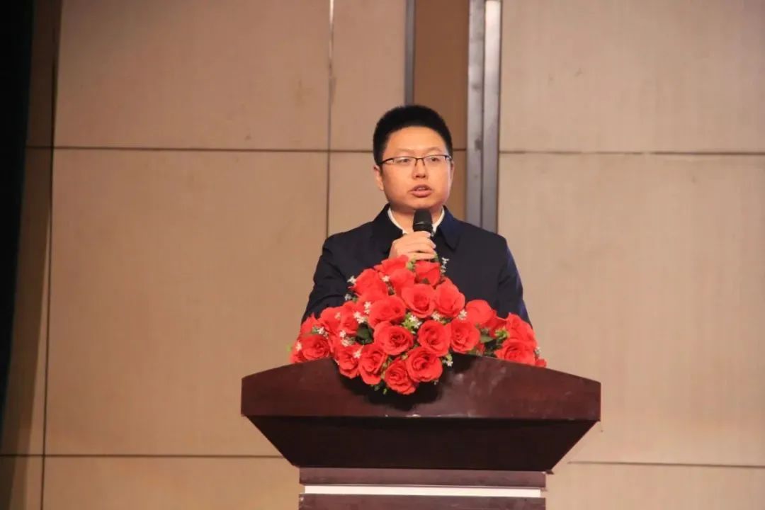 会上,台州市委统战部副部长,市民宗局局长陈仁伟宣布"路桥区铸牢中华