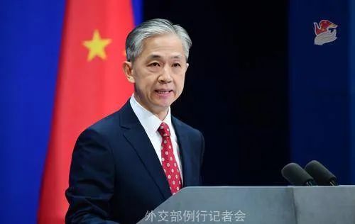 最新 | 外交部：暂停中英间的往返航班