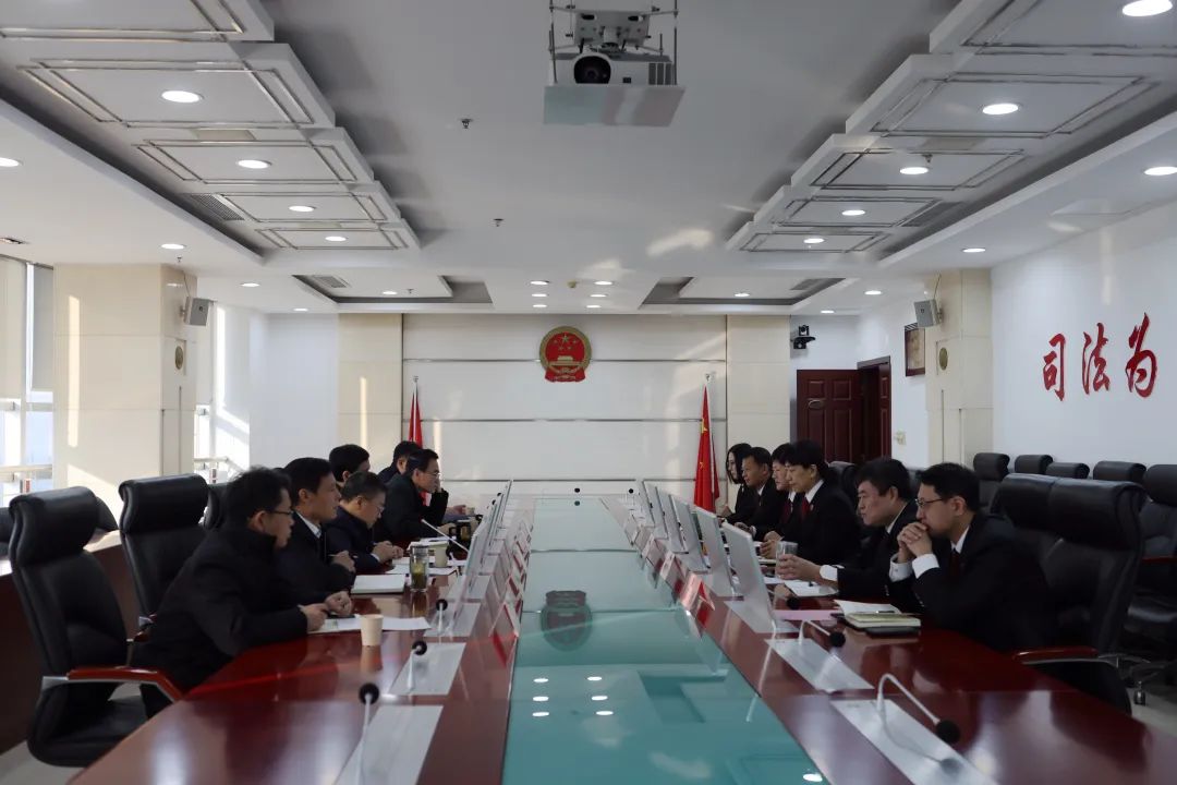 常委会委员,监察和司法委员会主任委员,监察和司法工作室主任梁克玉等