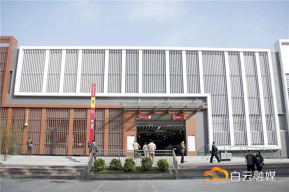 转发周知即日起至春节前地铁一三号线apm线延长半小时收车