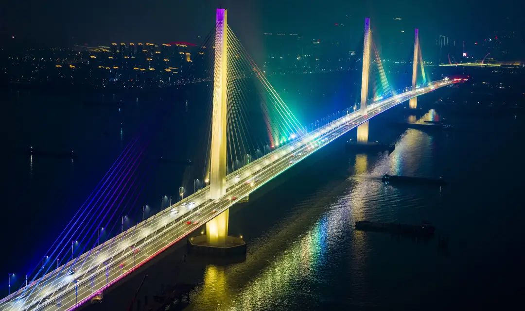 长江五桥正式通车周末来这些地方玩更方便啦