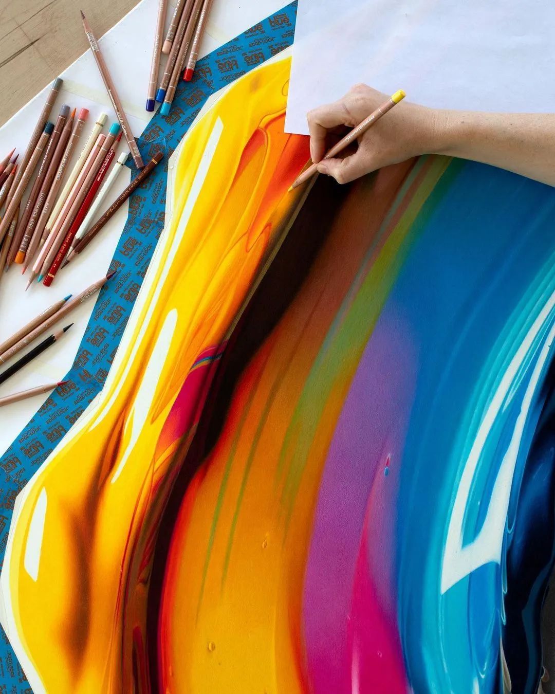 偶尔,她还会挑战一些更高难度的——混色颜料