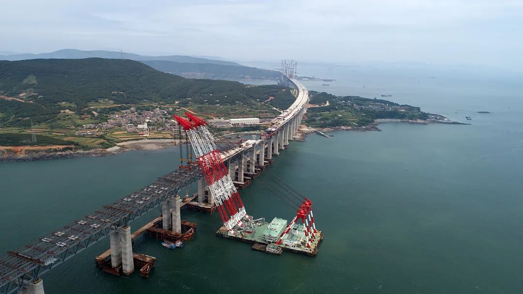 世界最长跨海峡公铁两用大桥平潭海峡公铁两用大桥开通运营