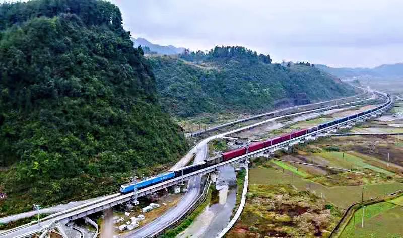 渝怀二线全线开通运营