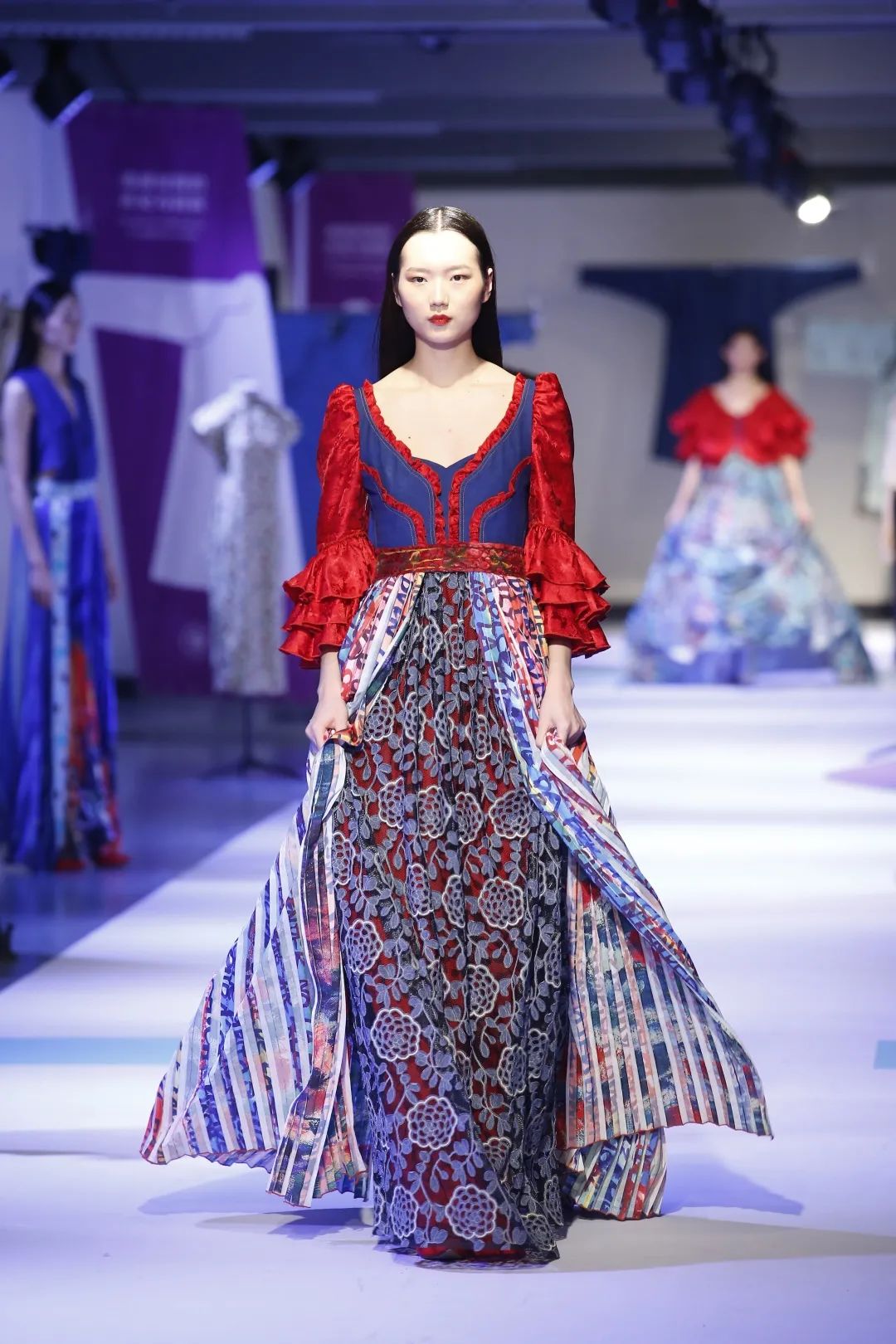 上百件服饰带你看尽海派时尚的前世今生