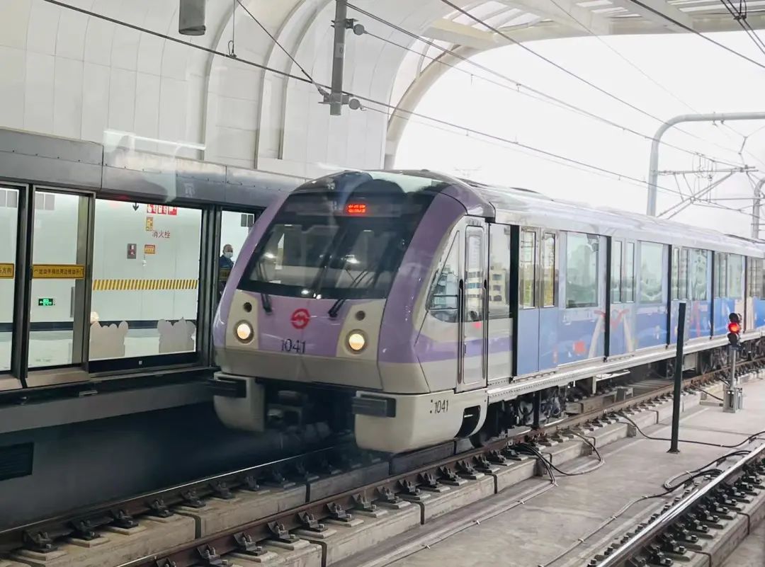 上海地铁10号线车辆段图片