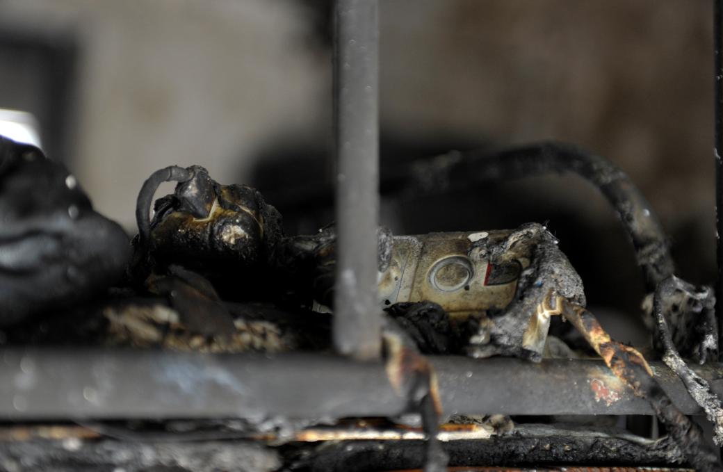 湖南一高校宿舍起火消防界福尔摩斯深入火灾现场一探究竟