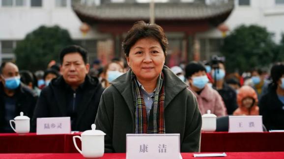 局长卫国峰,县领导魏从刚,陆玉香,杨晓,许家伟,崔利民,陆乡灵出席活动