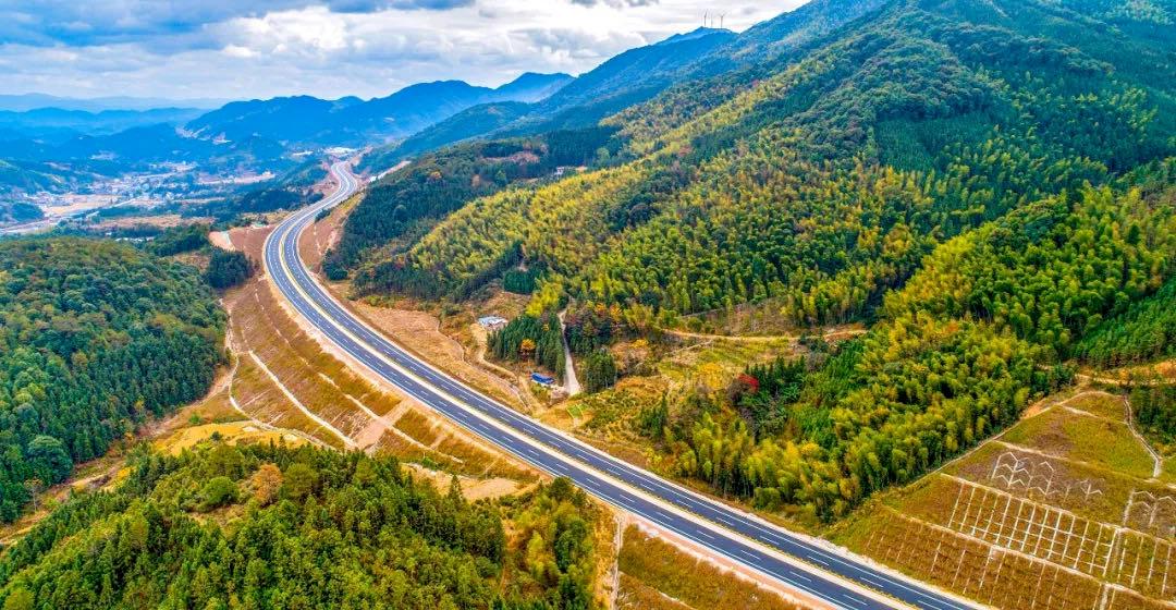 今天紫惠高速正式通车67