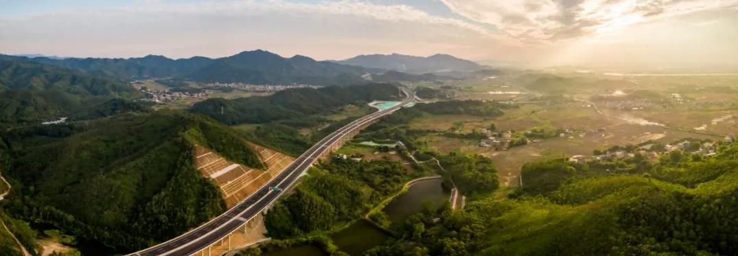 今天紫惠高速正式通车67