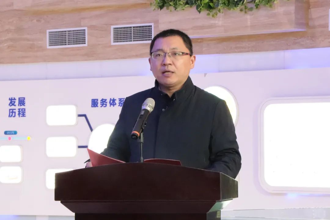 人才服务部部长王付江,涧西区委副书记,区长王烨,洛阳国家大学科技园