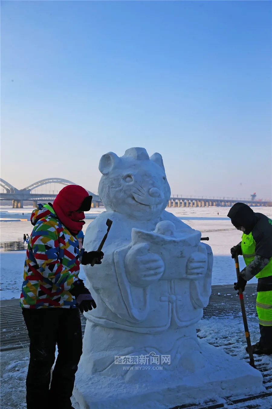 深一度丨哈爾濱雪雕大工匠人才梯隊正在形成時代競速下的雪藝傳承後浪