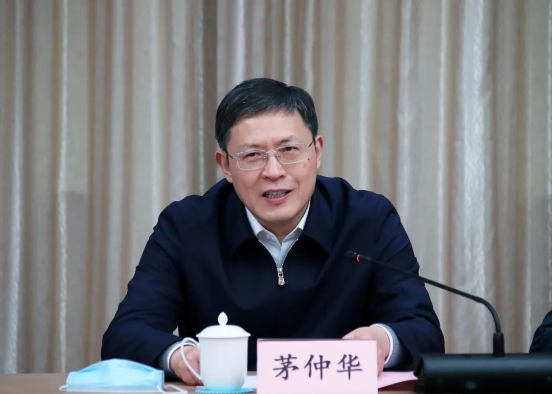 省法院省司法厅联合发布以案释法漫画民法典