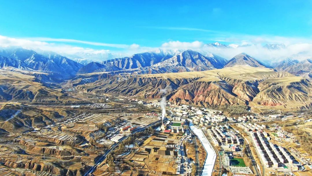 视频寒潮来袭肃南县城又添清雪神器