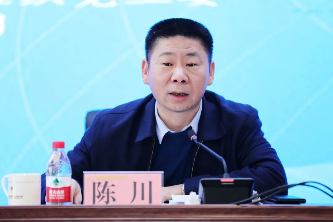 陈川讲话会上,朱坚和作为5个交流发言单位代表之一作交流汇报.