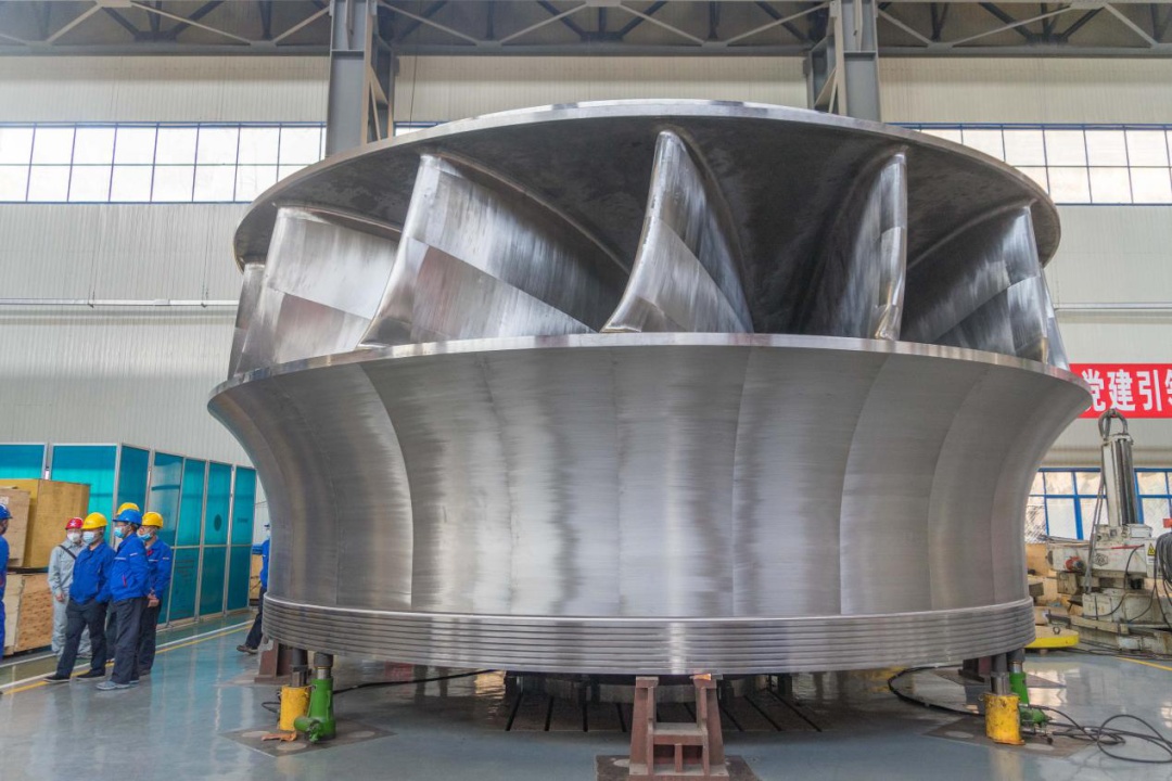 "零配重" 1——白鹤滩水电站左岸6号机组转轮通过静平衡试验