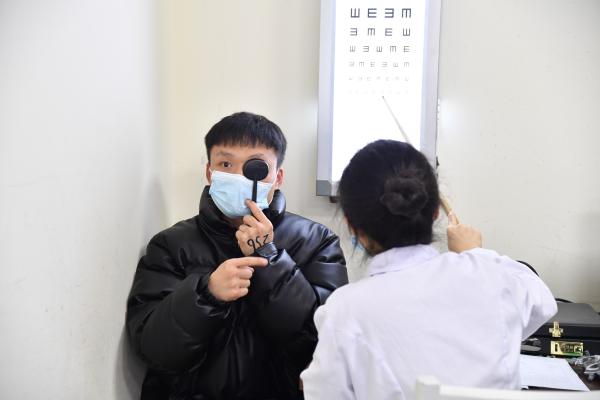 一组图带你直击观山湖区2021年征兵体检现场