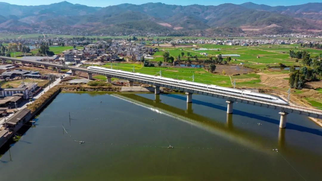 百年梦圆大临铁路今日通车快来开启秘境之旅