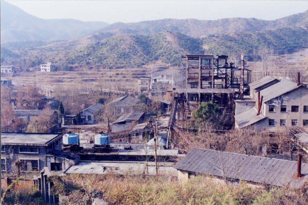 经历过战天斗地的激情多年后见面我们如战友一样亲切