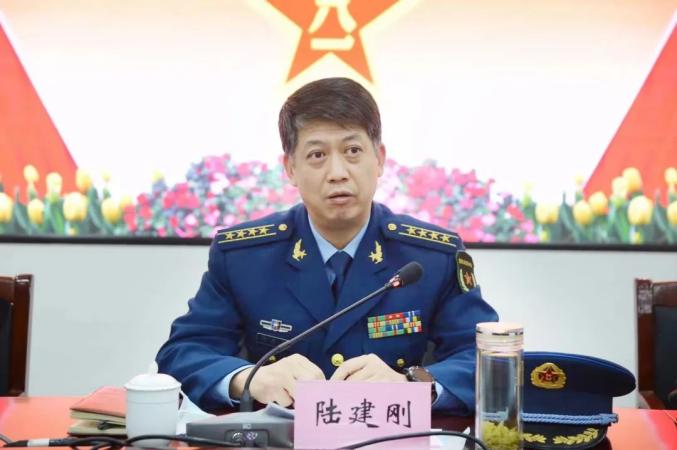 经济社会发展和国防后备力量建设给予的大力支持和帮助表示衷心的感谢