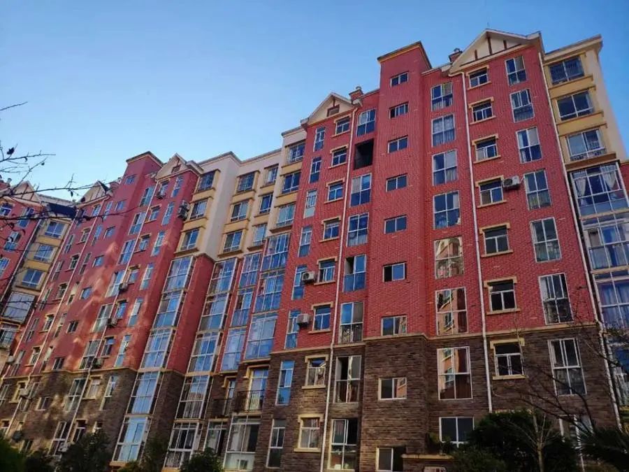 腾冲市人民法院关于拍卖腾越镇东山社区高黎贡小区8组团4栋1单元502室