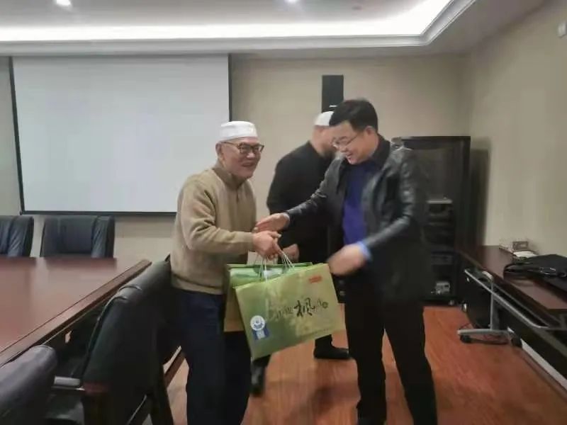 江干区委常委、统战部长王卫安赴杭州清真寺检查安全工作