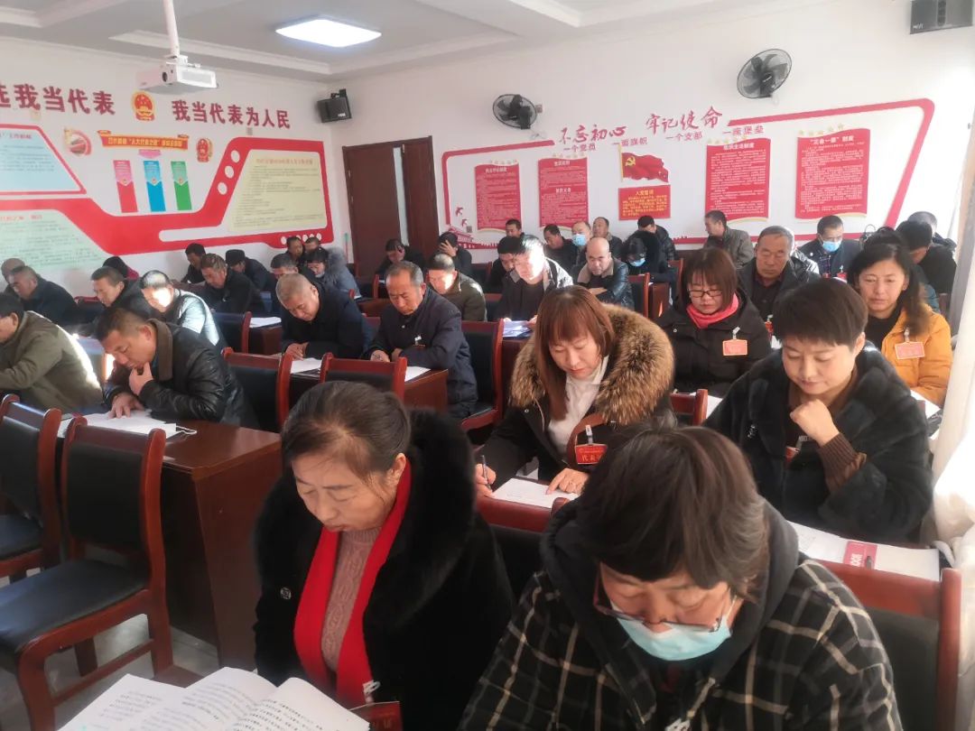 和林格尔县巧什营镇第一届人民代表大会第六次会议召开