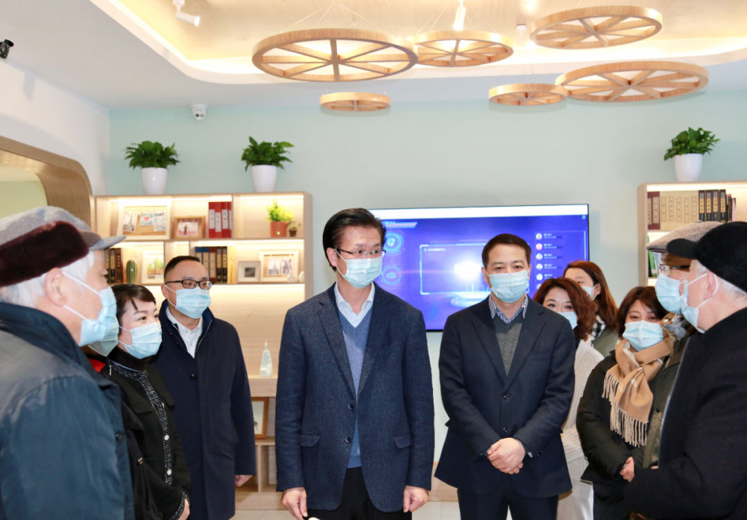 区委常委,组织部长沈华锋,副区长樊峥,区级相关部门和街道主要负责人